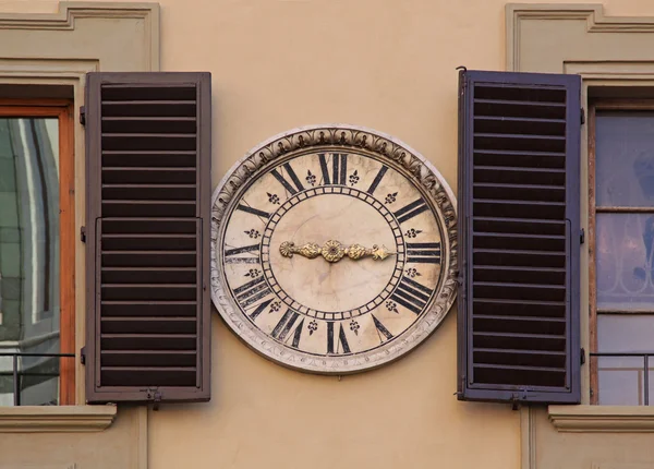Public clock — Stock Photo, Image