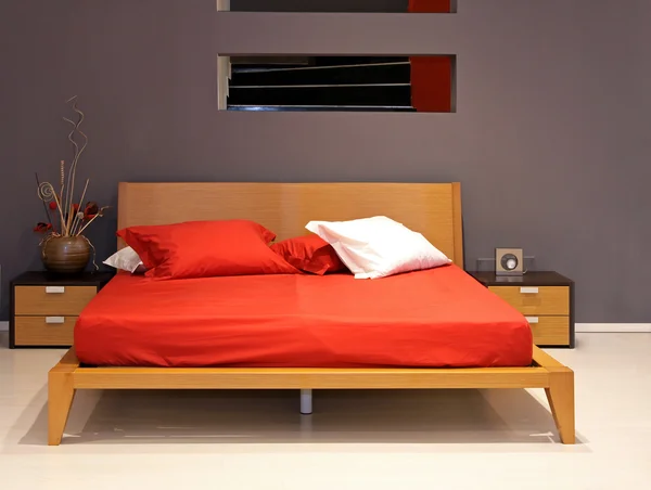 Manželská postel — Stock fotografie