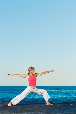 pratik Yoga okyanus güzel yoga kadın
