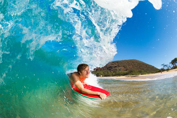 Boogie boarder surfen verbazingwekkende blauwe oceaan Golf — Stockfoto