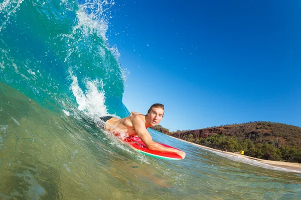 Boarder Surfing Blue Ocean Wave — стоковое фото