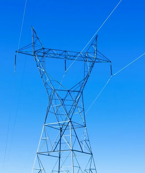 Elektrické vedení přenosu energie — Stock fotografie