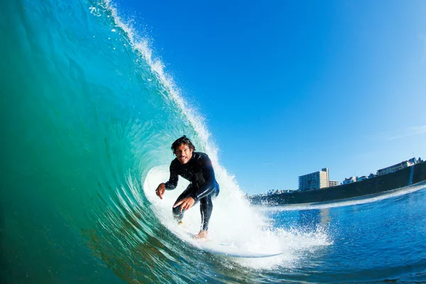 Surfující na vlně modrý oceán — Stock fotografie