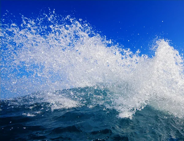波のスプラッシュ — ストック写真