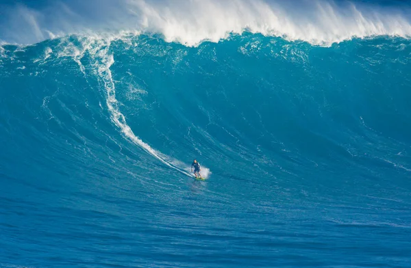 Maui, hi - märz 13: professioneller surfer marcio freire reitet a g — Stockfoto