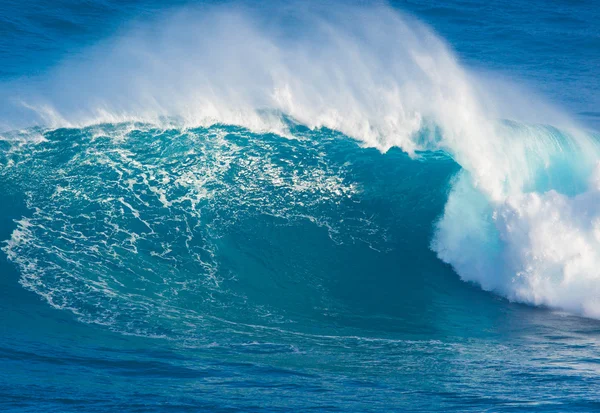 Onda gigantesca dell'oceano — Foto Stock
