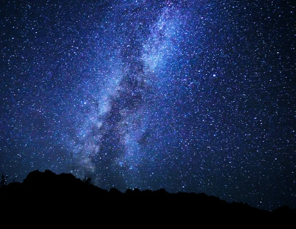 밤 하늘, 은하계에 있는 별 — 스톡 사진