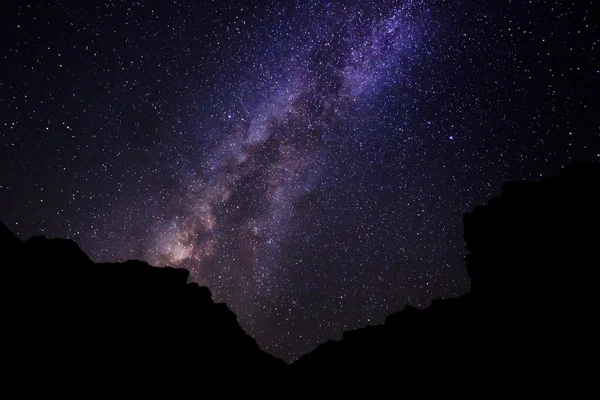 Stelle nel cielo notturno, galassia della Via Lattea — Foto Stock