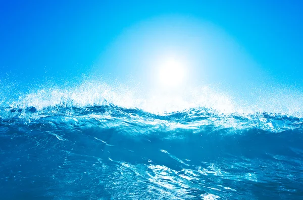 Fala niebieskiego oceanu — Zdjęcie stockowe