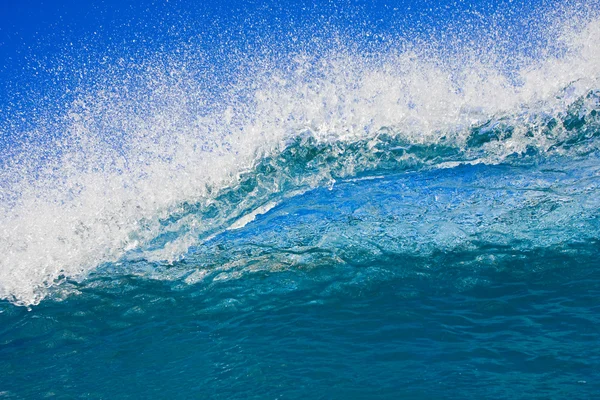 Κυανό κύμα ωκεανού — Φωτογραφία Αρχείου
