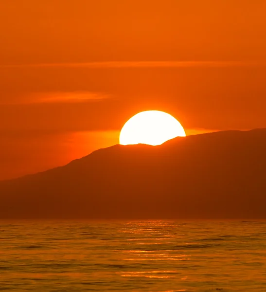 ハワイの劇的な鮮やかな夕日 — ストック写真
