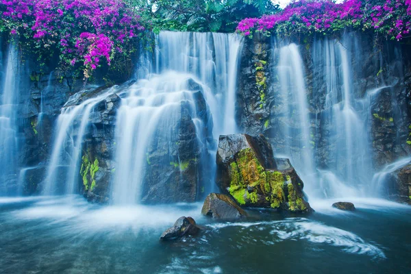 Wasserfall — Stockfoto