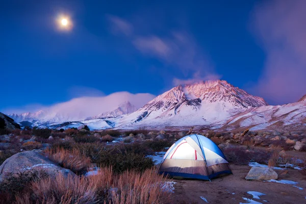Camping w górach — Zdjęcie stockowe