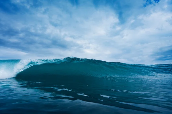 暴风雨的海浪 — 图库照片