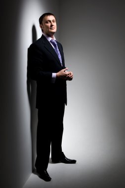 yakışıklı adam