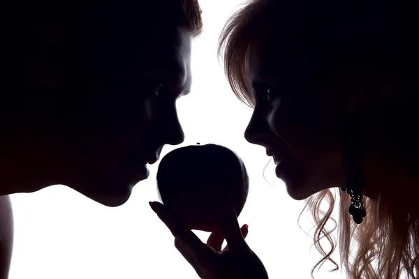 Kobieta mężczyzna i jabłko — Zdjęcie stockowe
