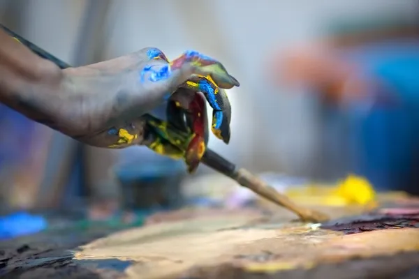 Artistas pintando paleta — Foto de Stock