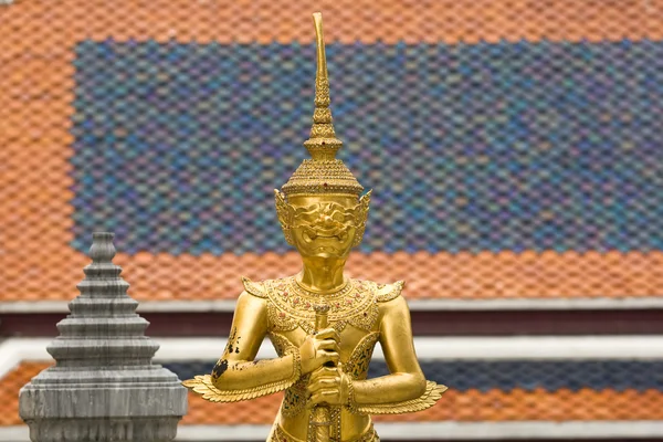 Esculturas de um templo budista — Fotografia de Stock