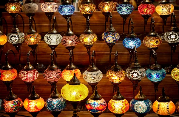 Světlé turecké lucerny — Stock fotografie