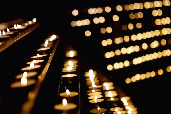 Много свечей — стоковое фото
