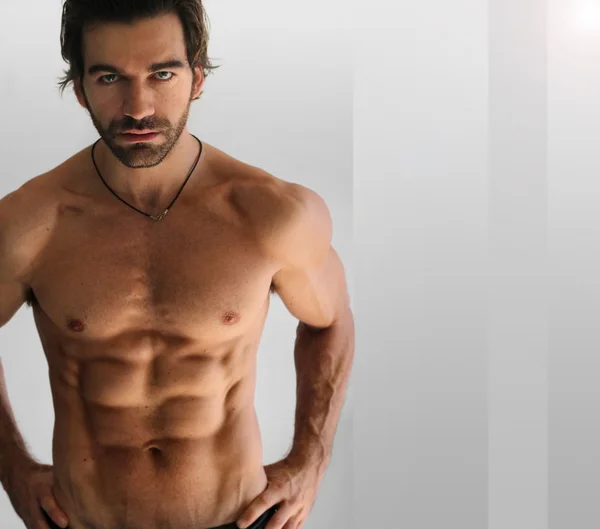 Sexy Mann ohne Hemd — Stockfoto