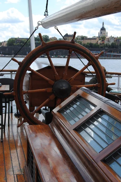Kolo na lodi — Stock fotografie