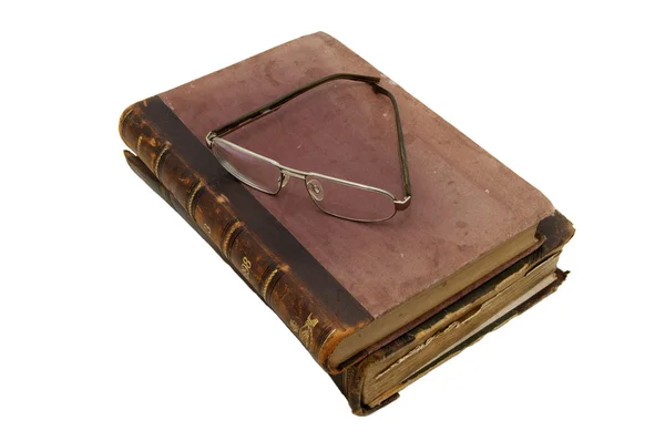 Buku tua dan kacamata — Stok Foto