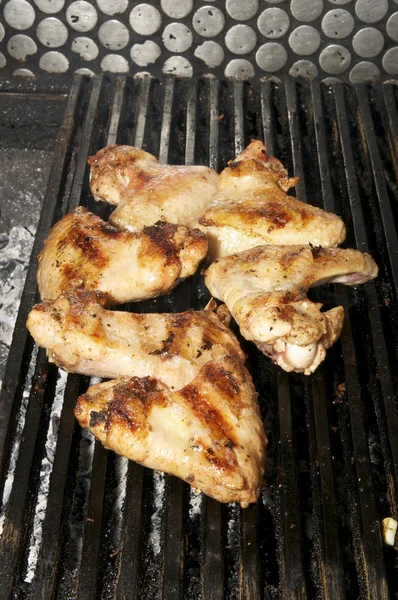 Chicken Wings auf dem Grill — Stockfoto