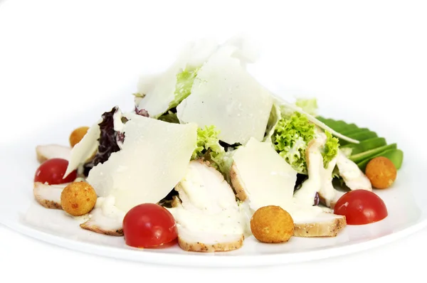 Salat mit Fleisch und Käse — Stockfoto