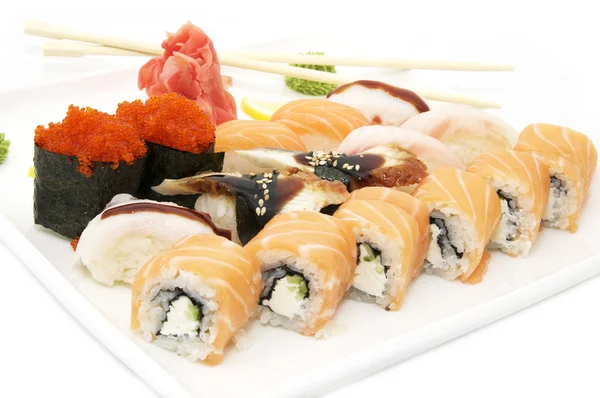 Tallrik sushi — Stockfoto