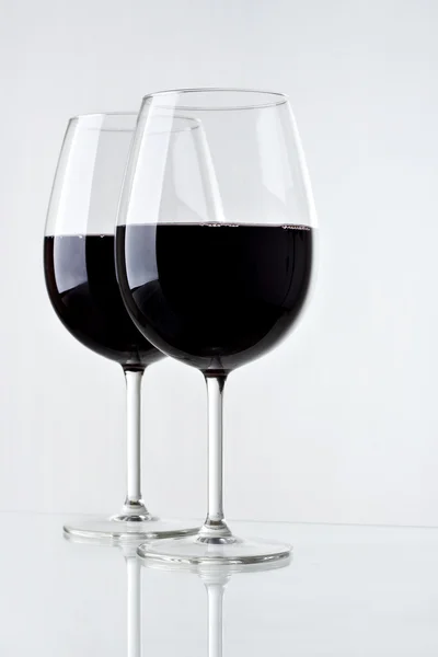 Vinho tinto em copos — Fotografia de Stock