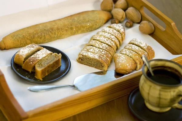 stock image A tasty golden apple pie with coffee cup