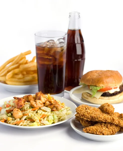 Fast food e cola su sfondo bianco — Foto Stock