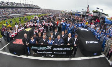 NASCAR 2012: Sprint Cup Series Daytona 500 Feb 26 clipart