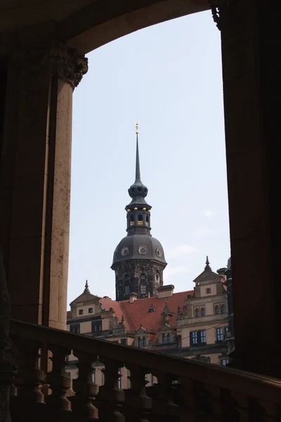 Церква в Дрездені, підсвічуванням — стокове фото