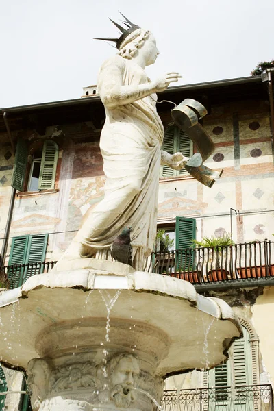 Beautiful fountain — Stock Photo, Image