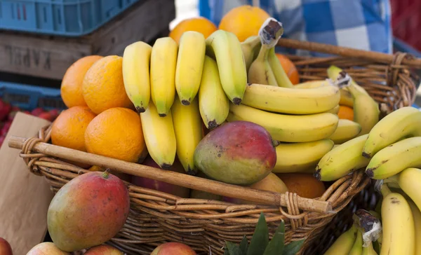Банановые манго — стоковое фото