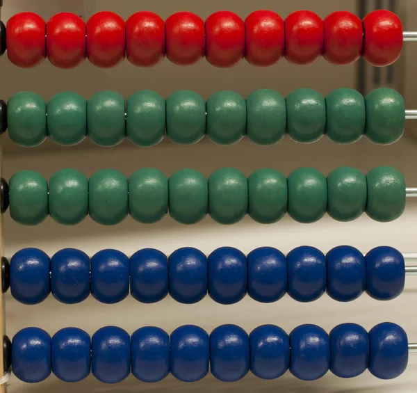红色绿色和蓝色的算盘 — 图库照片