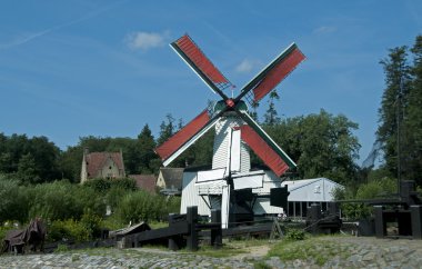 Hollanda Yeldeğirmeni