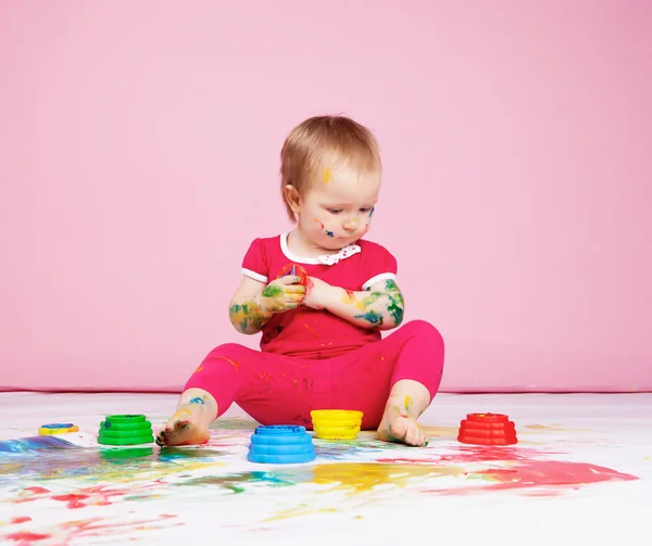 Pintura criança — Fotografia de Stock