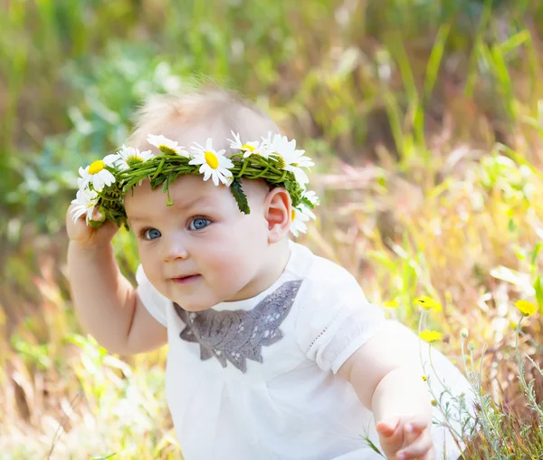 Baby on the meadow — Stock Photo, Image