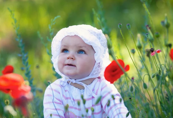 Baby on the meadow — Stock Photo, Image