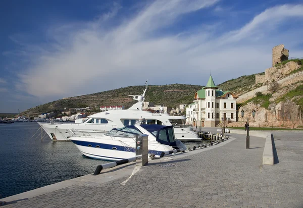 Huis in balaklava — Stockfoto