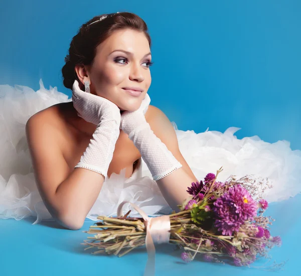 Brunette bride — Stock Photo, Image