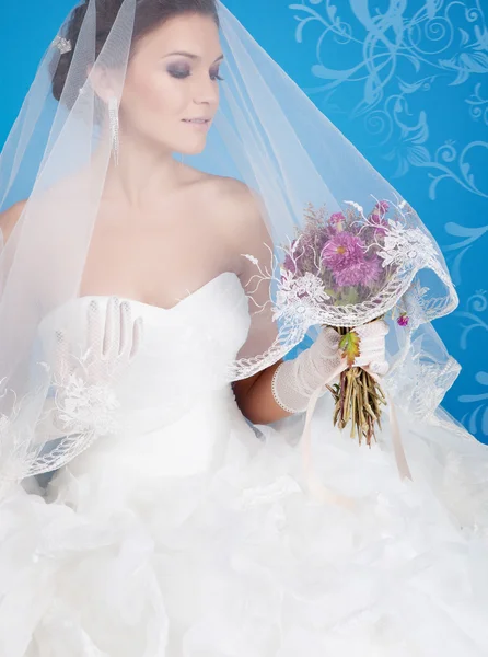 ブルネットの花嫁 — ストック写真