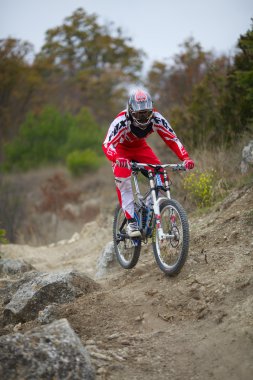 yokuş aşağı binici