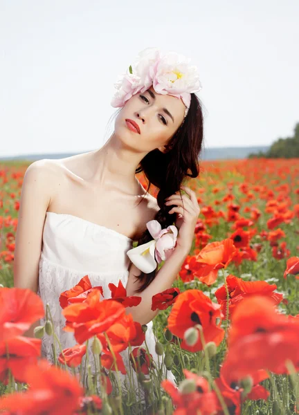 Poppies kız — Stok fotoğraf