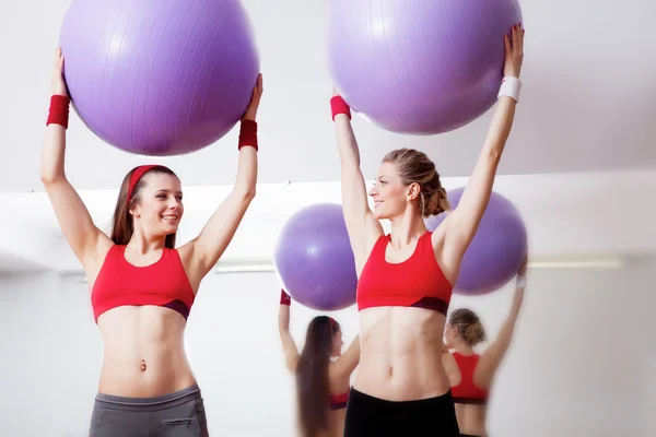 Girls with fitballs — Stock Photo, Image