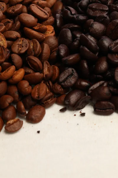Coffee Beans Dark Roast and Medium Roast — Stock Photo, Image