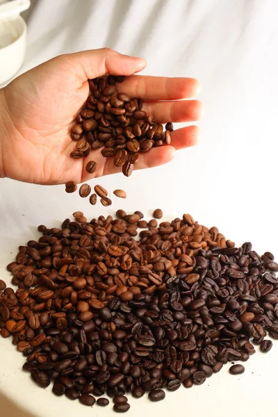 Coffee Beans and Human Hand — Stock Photo, Image